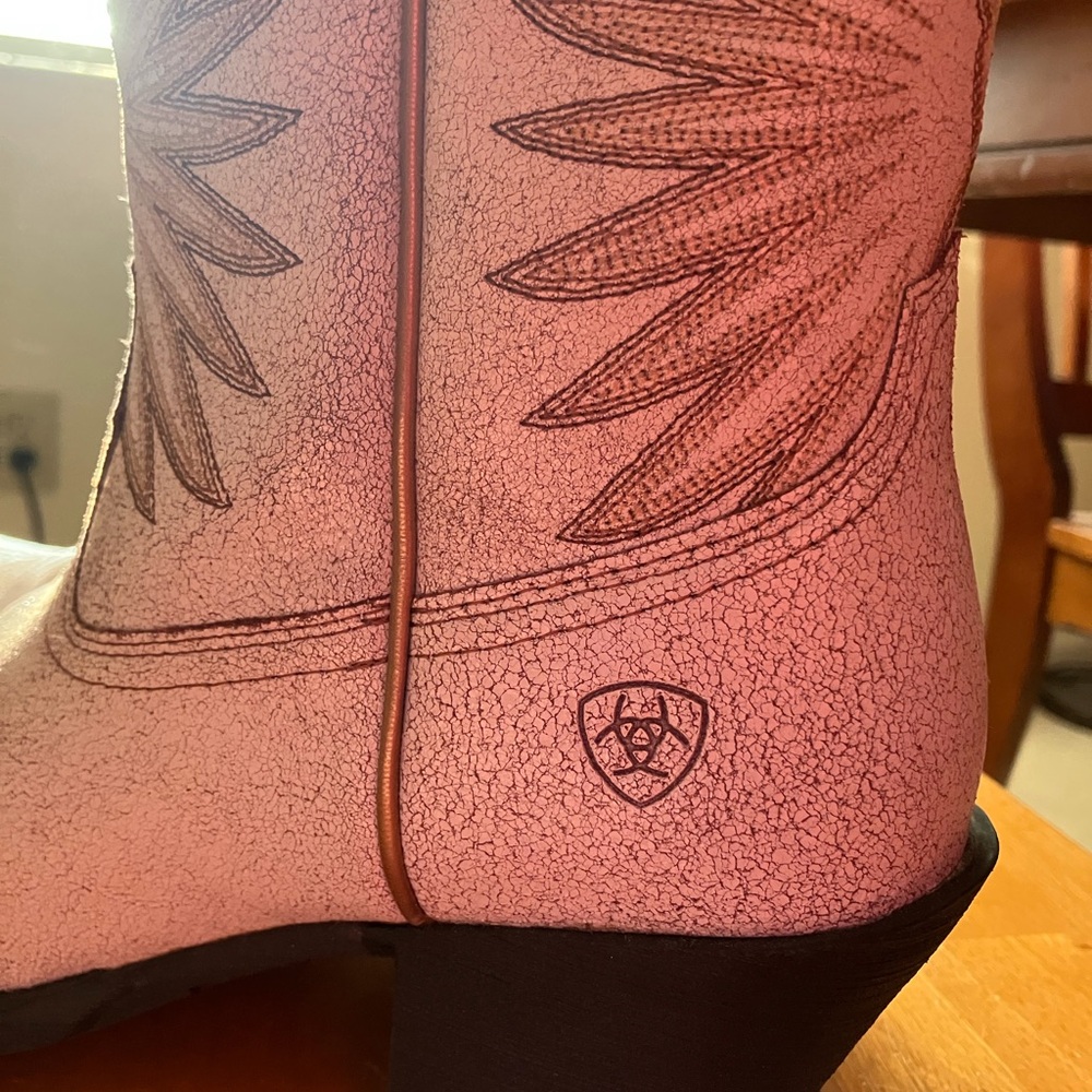 Ariat Suede leather women’s Western Boots - Picture 10 of 11